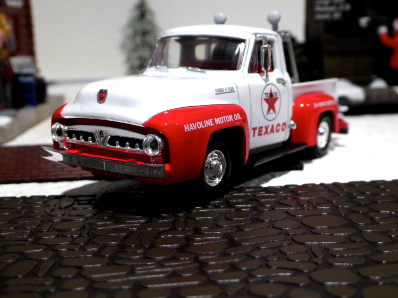 Illustration for article titled Forty 3rd: Need Tires? (Texaco Truckin' Thursday)